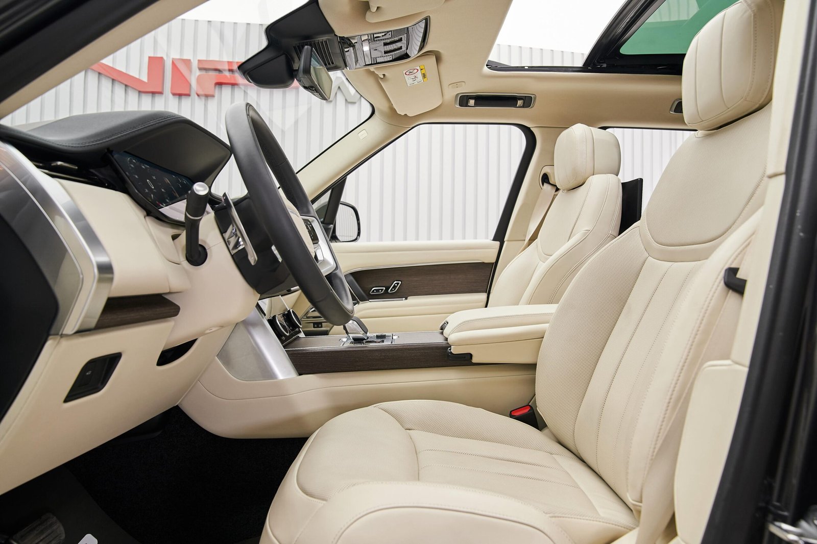 Land-Rover Range Rover Vogue 2023 Gray