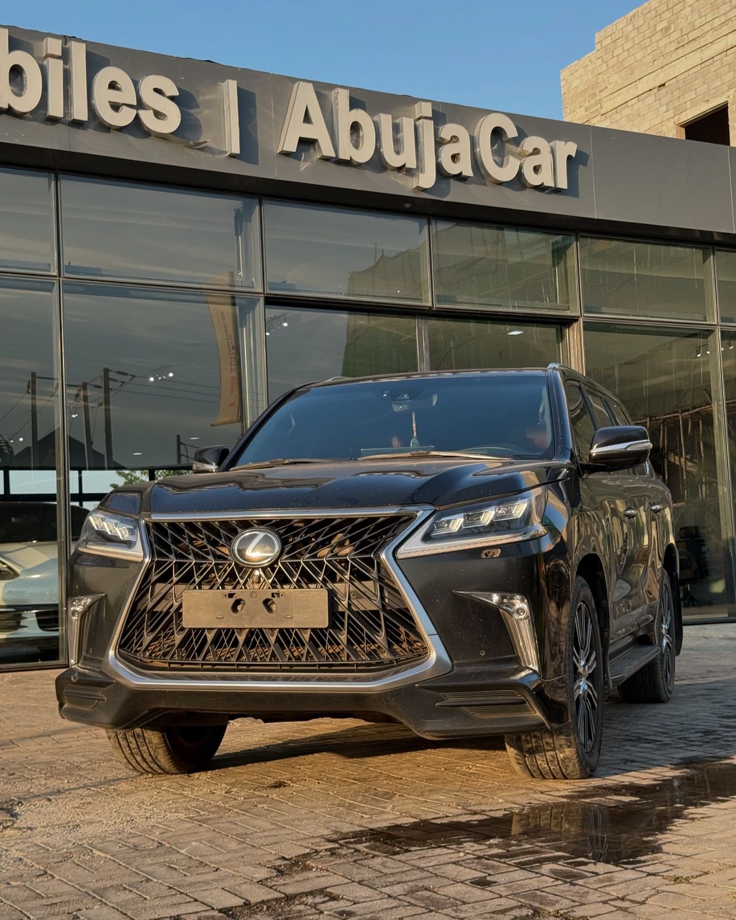 Lexus X570 2019 