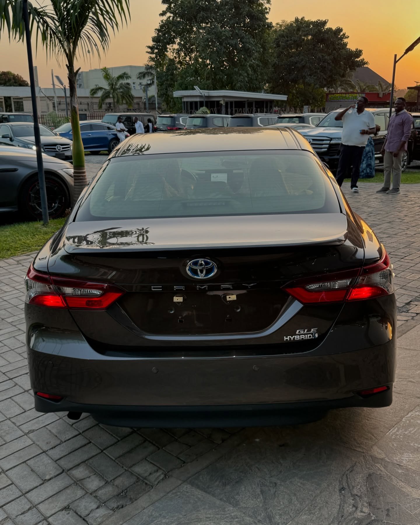 Toyota CAMRY HYBRID GLE