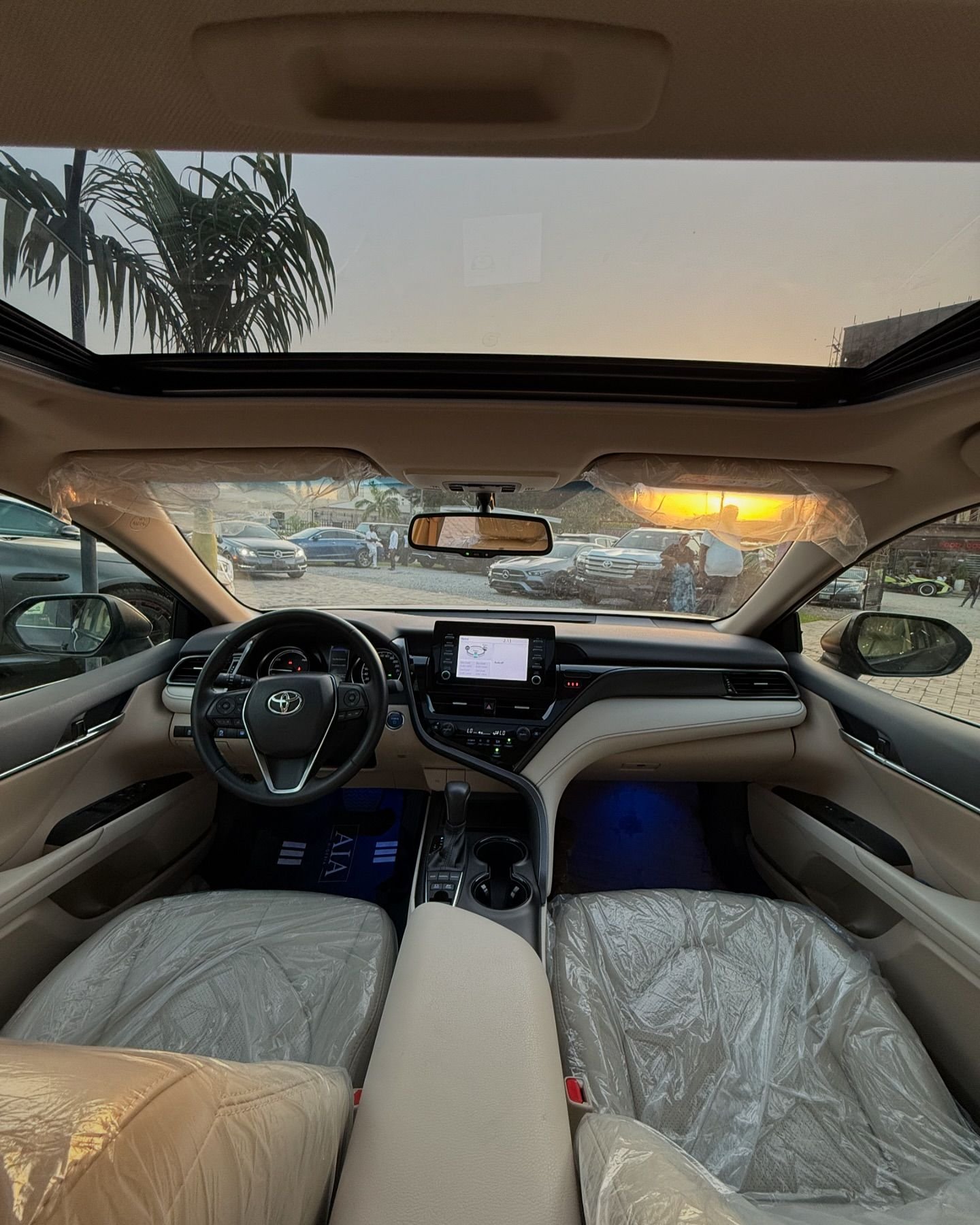 Toyota CAMRY HYBRID GLE