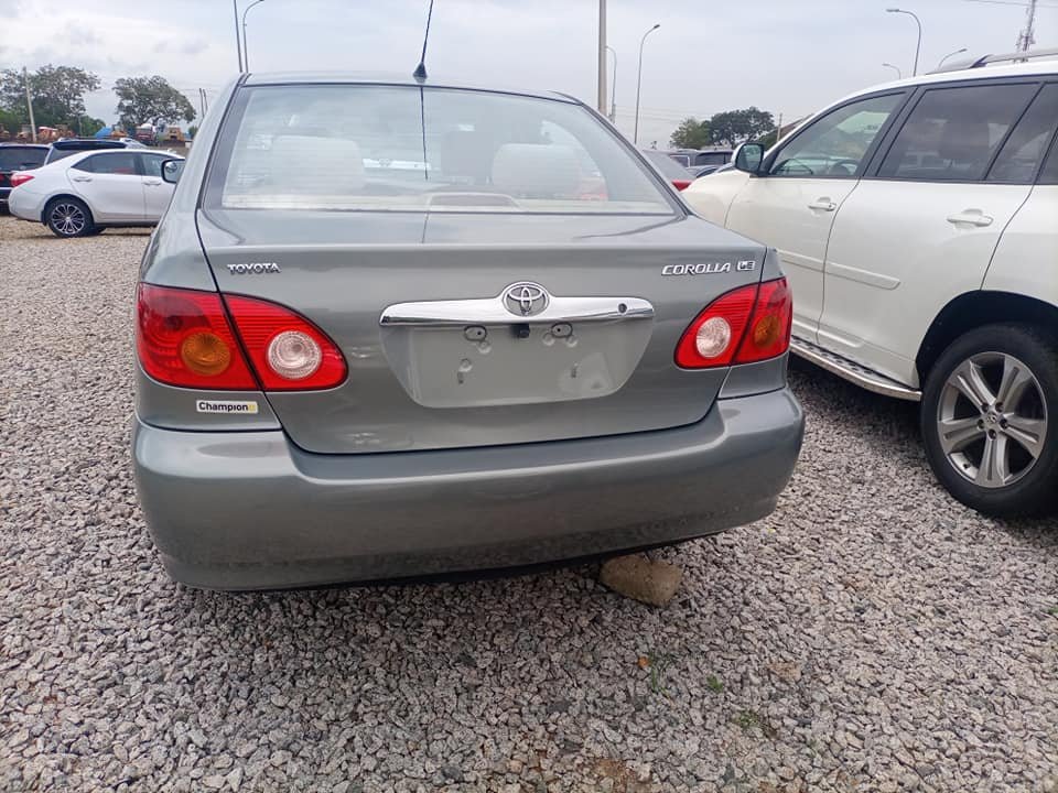 Toyota Corolla LE 2003