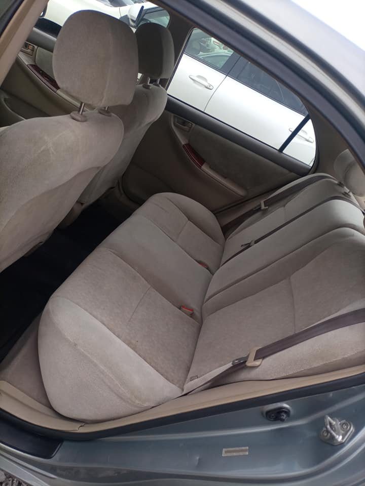 Toyota Corolla LE 2003