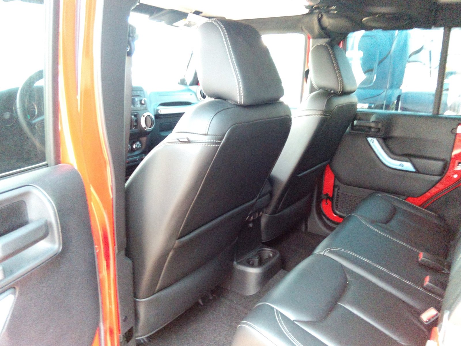 Cherokee Jeep Wrangler Sahara Limited 2015