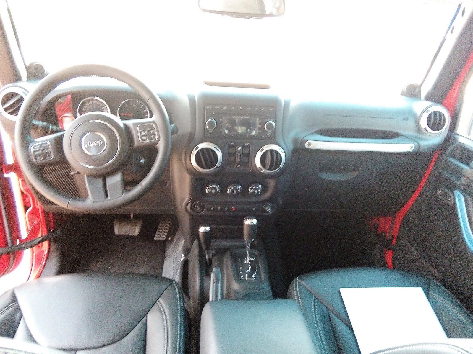 Cherokee Jeep Wrangler Sahara Limited 2015