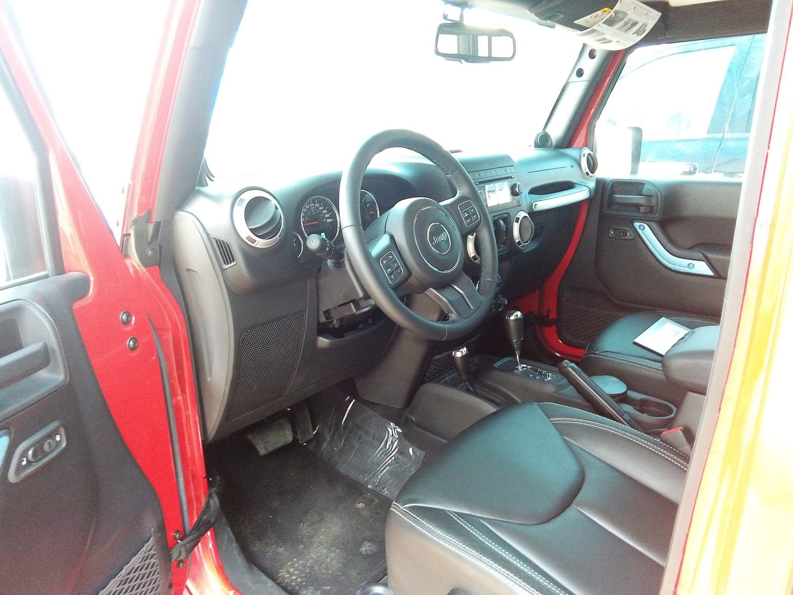 Cherokee Jeep Wrangler Sahara Limited 2015