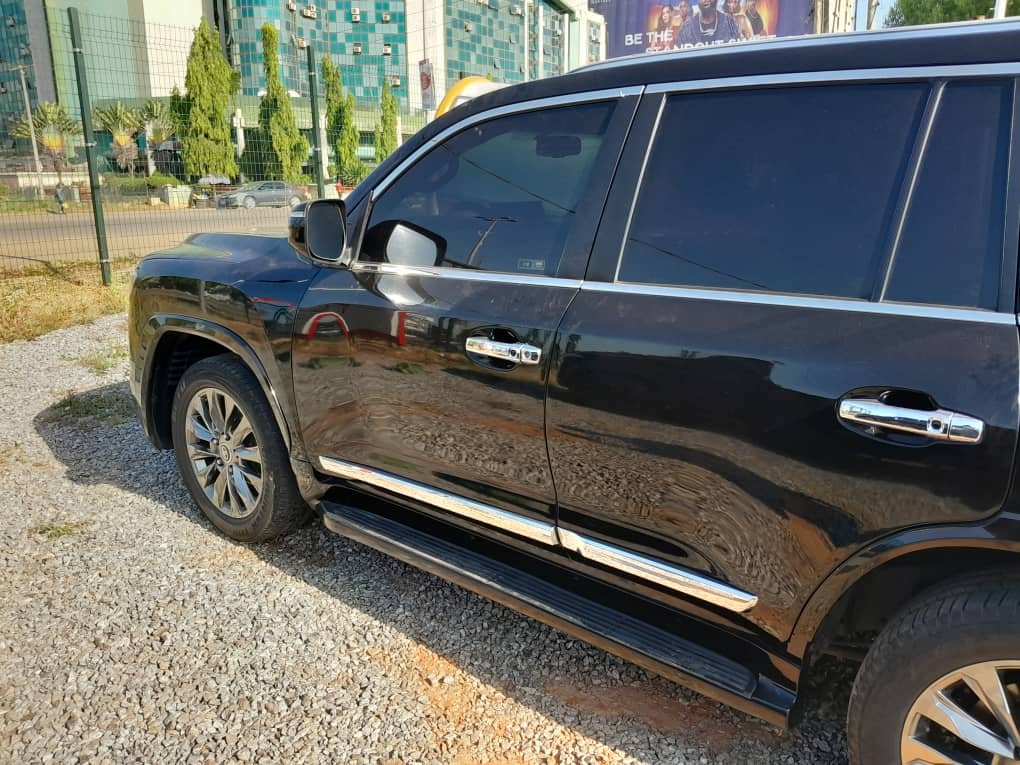 Toyota Landcruiser upgraded  Automatic Transmission