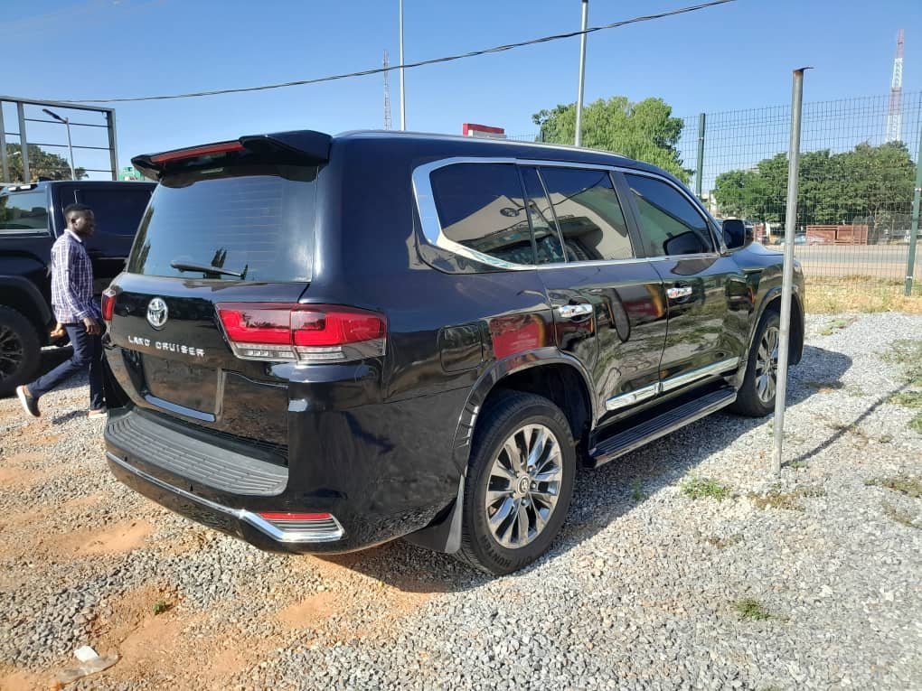 Toyota Landcruiser upgraded  Automatic Transmission