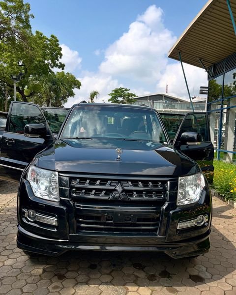 Mitsubishi Pajero-Signature Edition