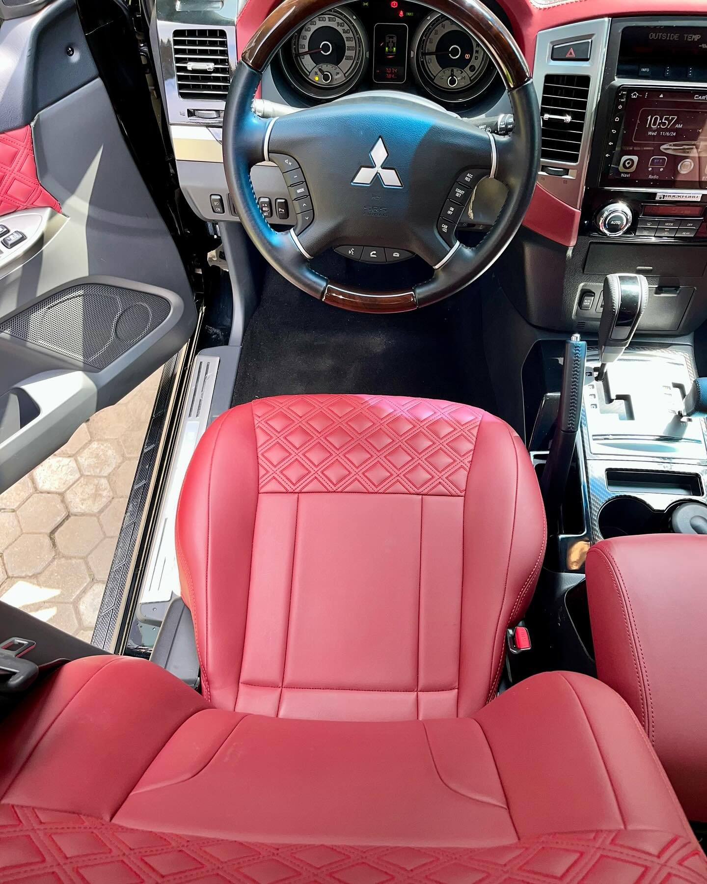 Mitsubishi Pajero-Signature Edition