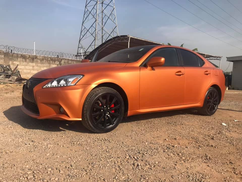 LEXUS