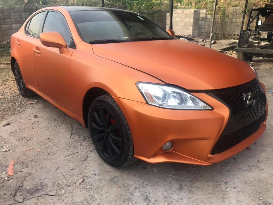 LEXUS