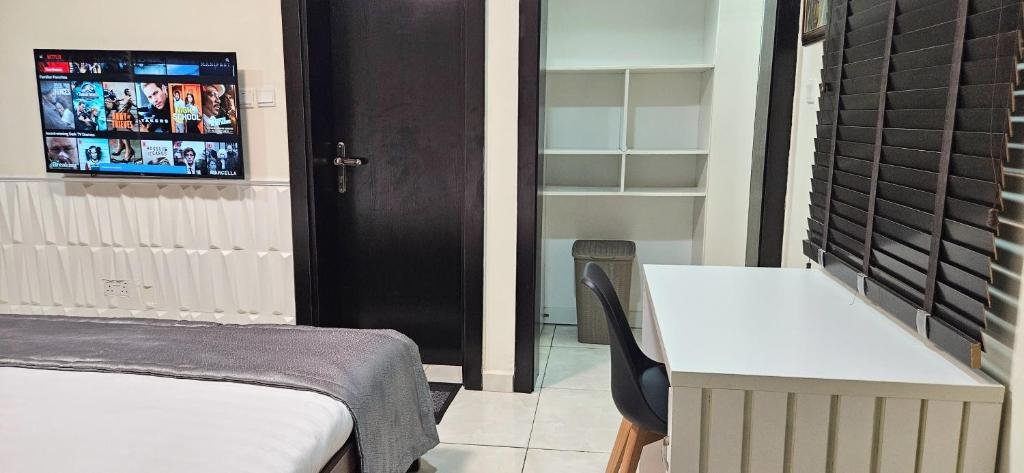 The Leneade Apartment. One-Bedroom Apartment