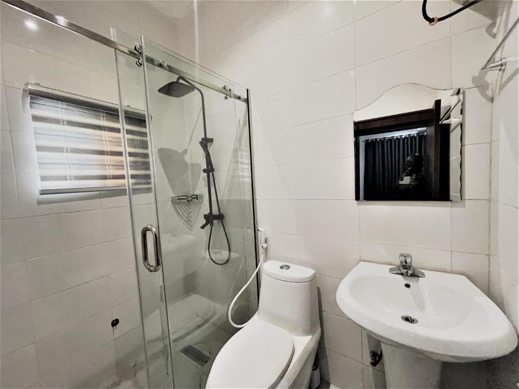 Imperio Apartment. Three-Bedroom Apartment