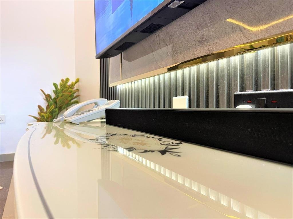 Imperio Apartment. Three-Bedroom Apartment