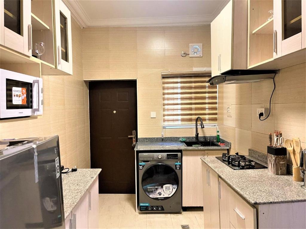 Imperio Apartment. Three-Bedroom Apartment