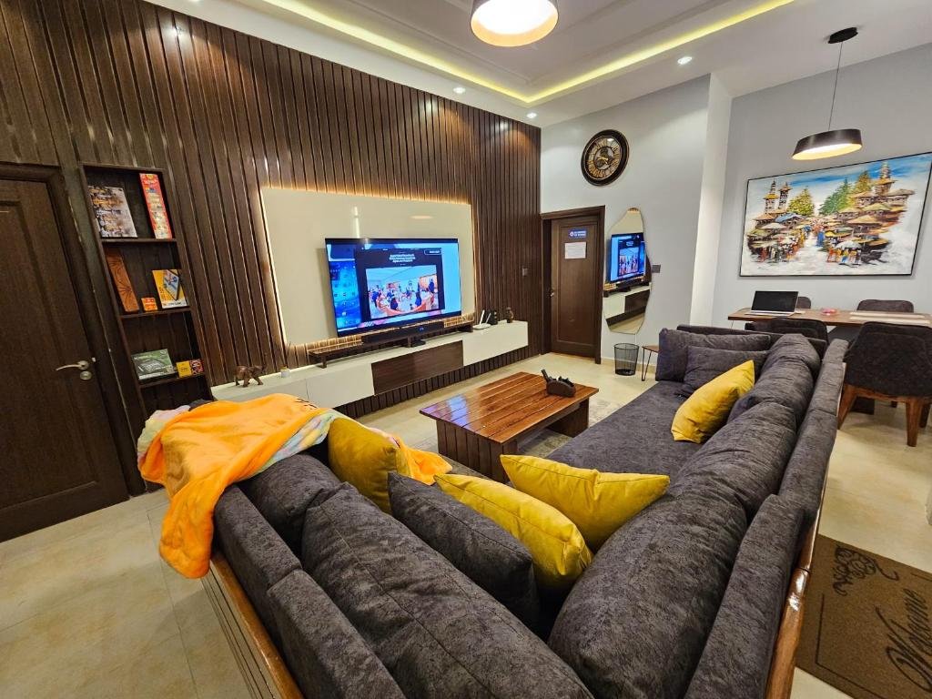 Atlantic Experiences. One-Bedroom Superior Apartment