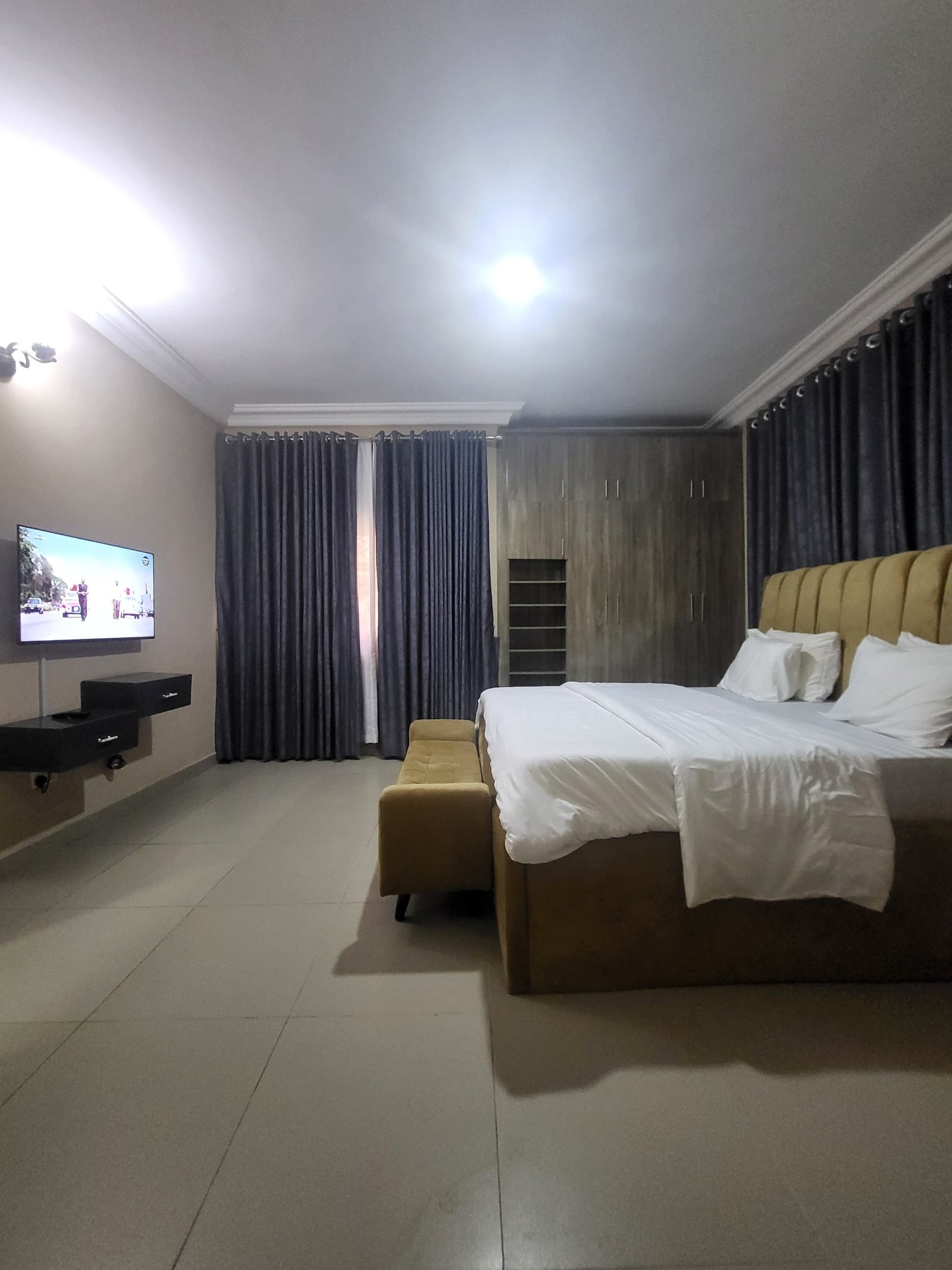 MIRAPAC PROPERTIES; FURNISHED AND SERVICED 1,2&amp;3 BEDROOM APARTMENTS