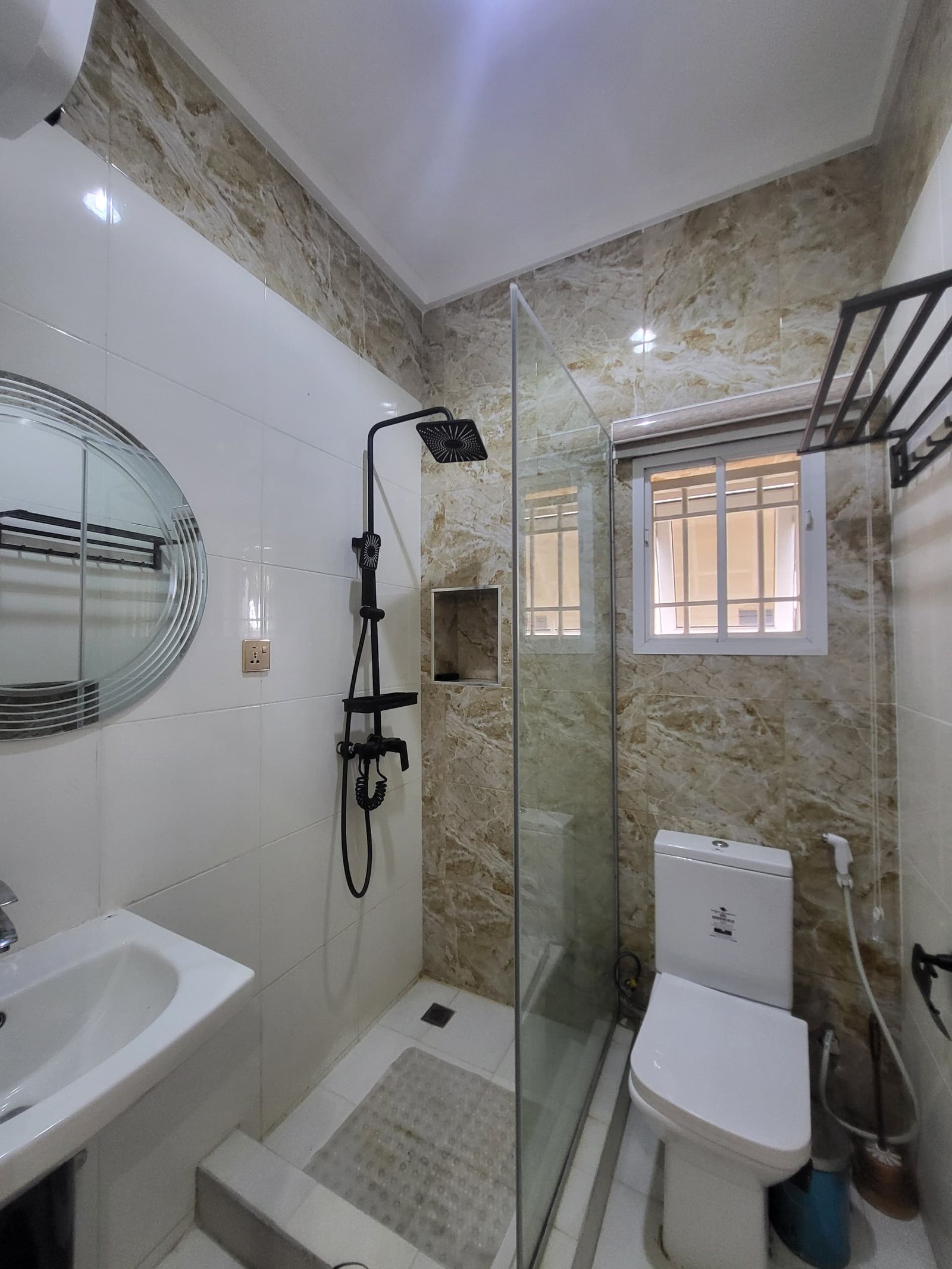 MIRAPAC PROPERTIES; SHORT STAY &amp; LONG STAY APARTMENTS