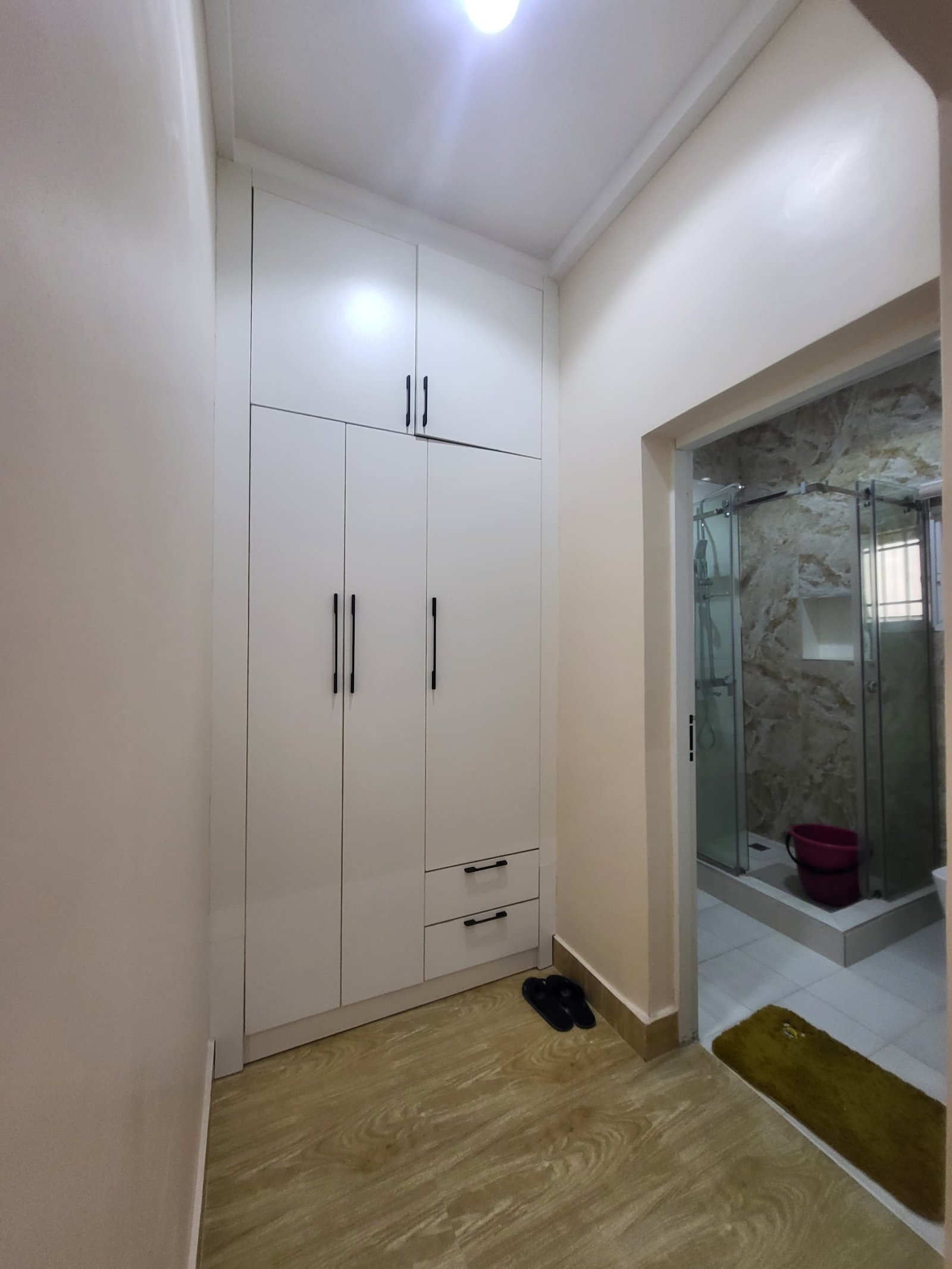 MIRAPAC PROPERTIES; SHORT STAY &amp; LONG STAY APARTMENTS