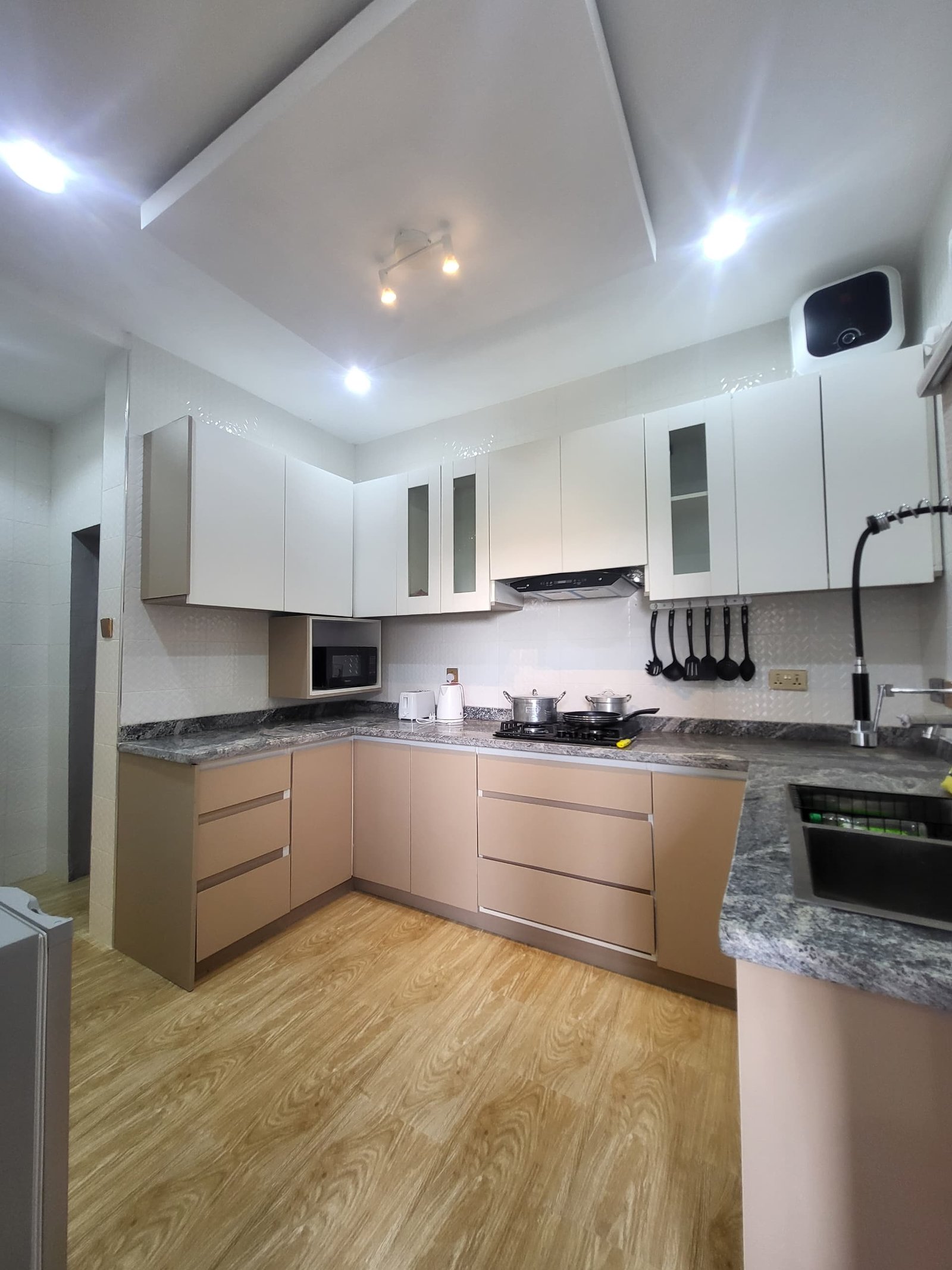 MIRAPAC PROPERTIES; SHORT STAY &amp; LONG STAY APARTMENTS