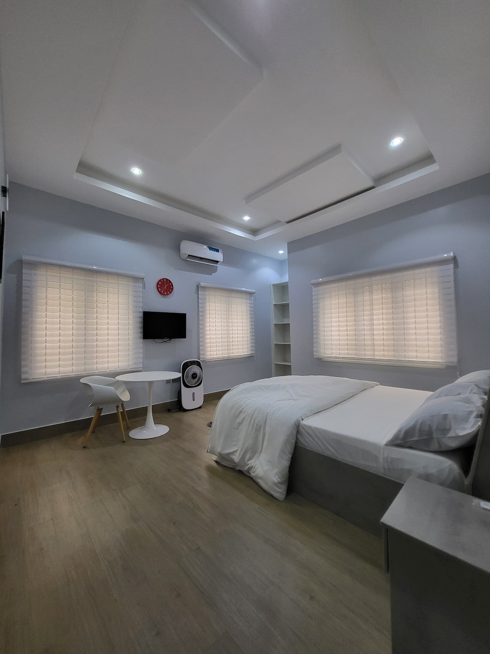 MIRAPAC PROPERTIES; SHORT STAY &amp; LONG STAY APARTMENTS