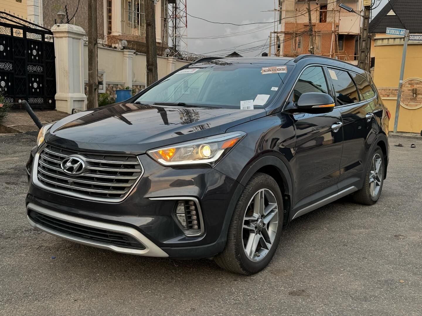 2017 Hyundai Santa Fe ultimate.