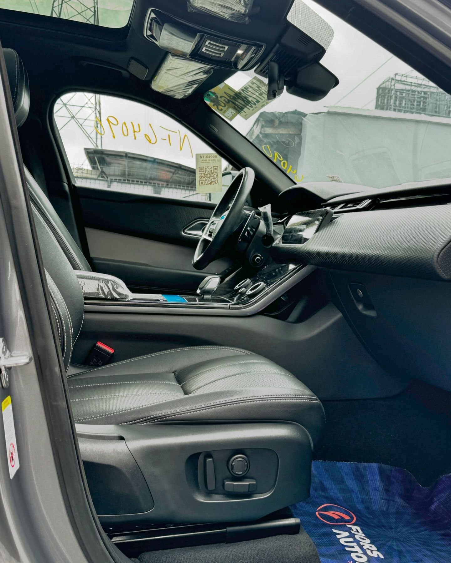 Range Rover Velar R-Dynamic P-340 HSE 2022 Model