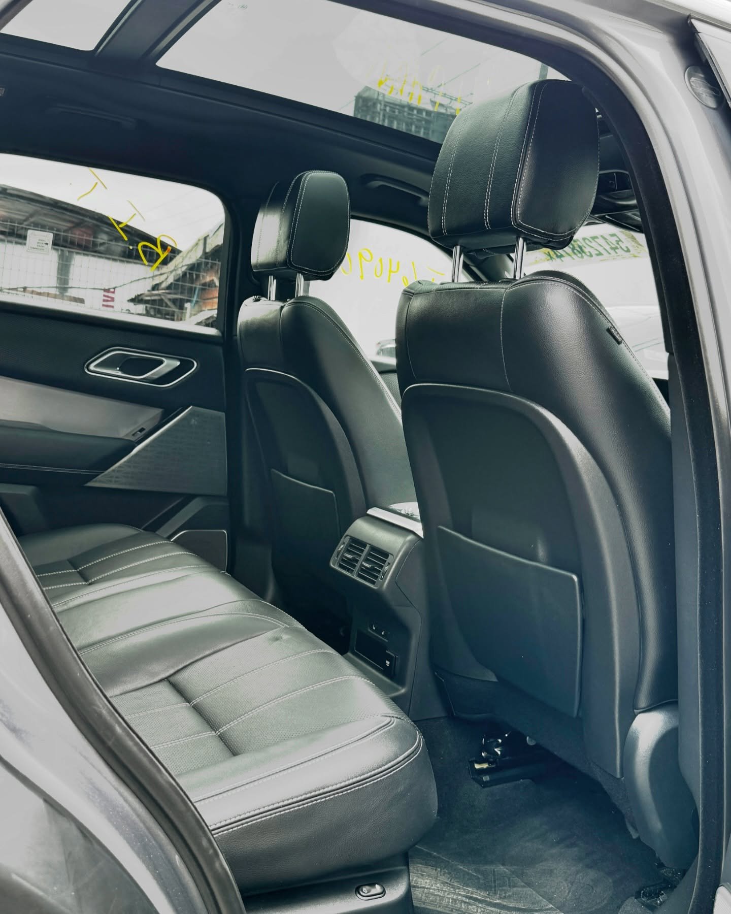 Range Rover Velar R-Dynamic P-340 HSE 2022 Model