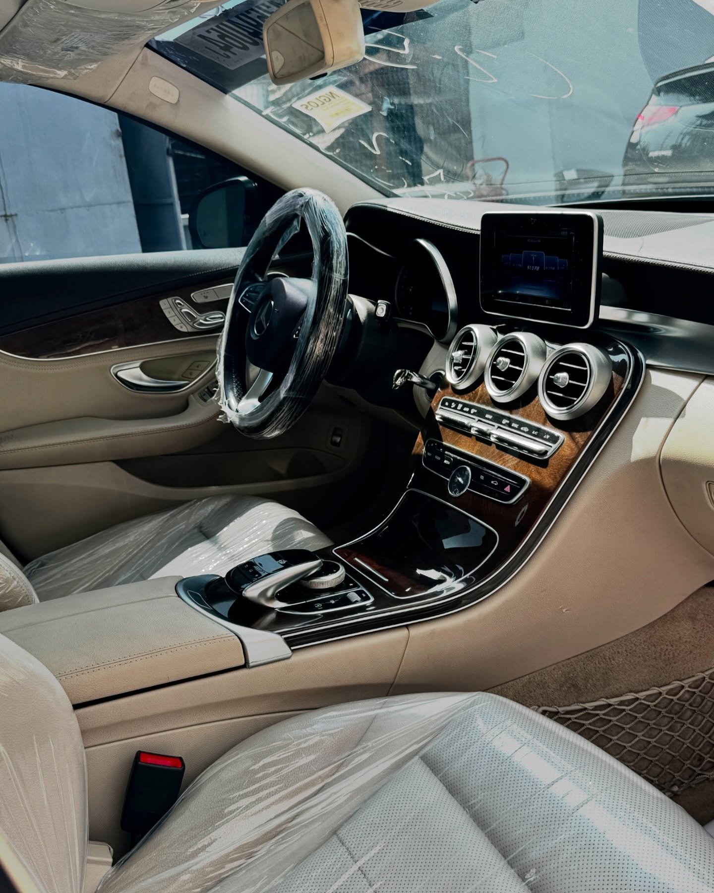 Mercedes Benz C300 Luxury Edition