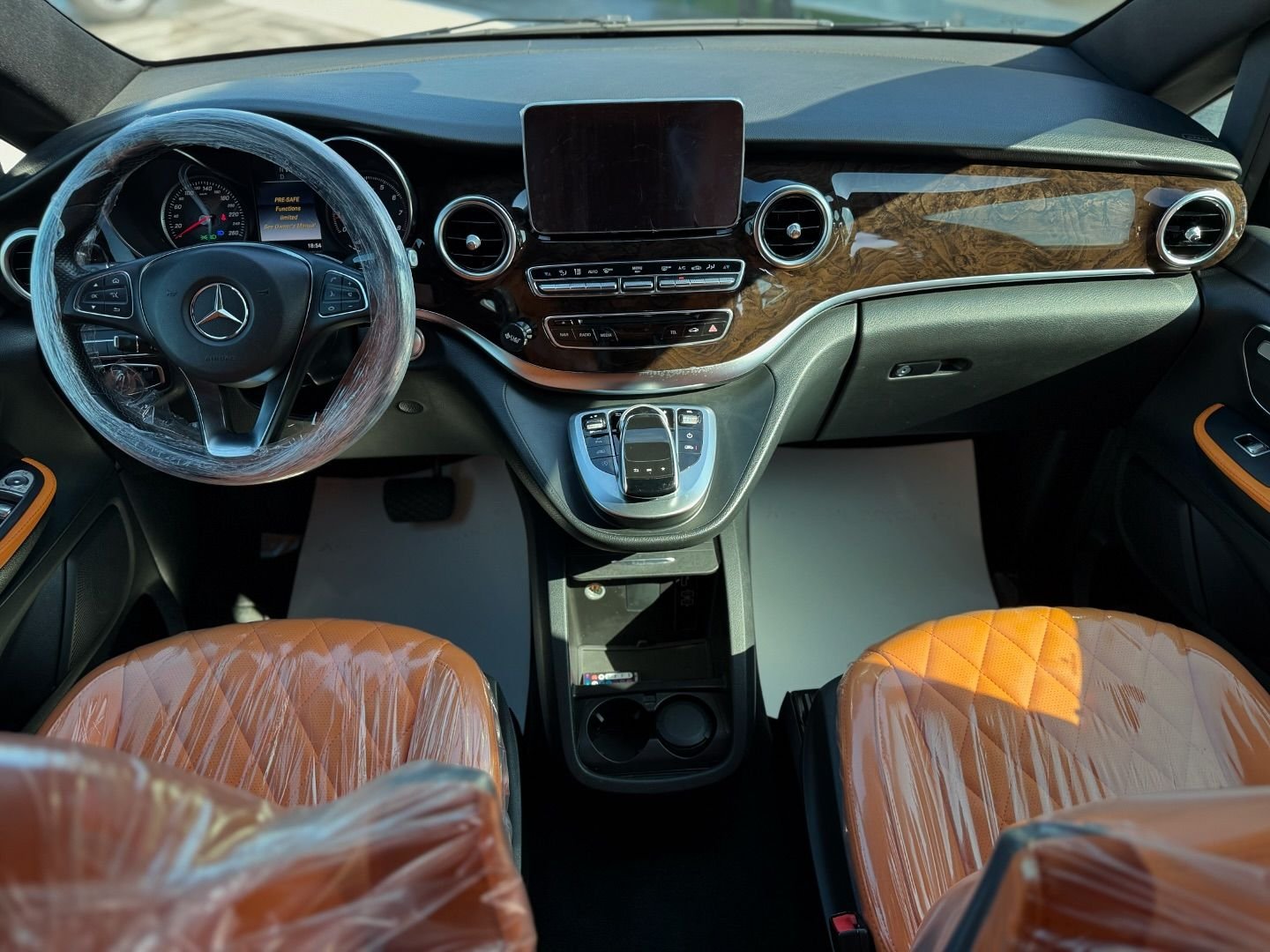 Mercedes-Benz V250 Maybach Trim 2018 Model