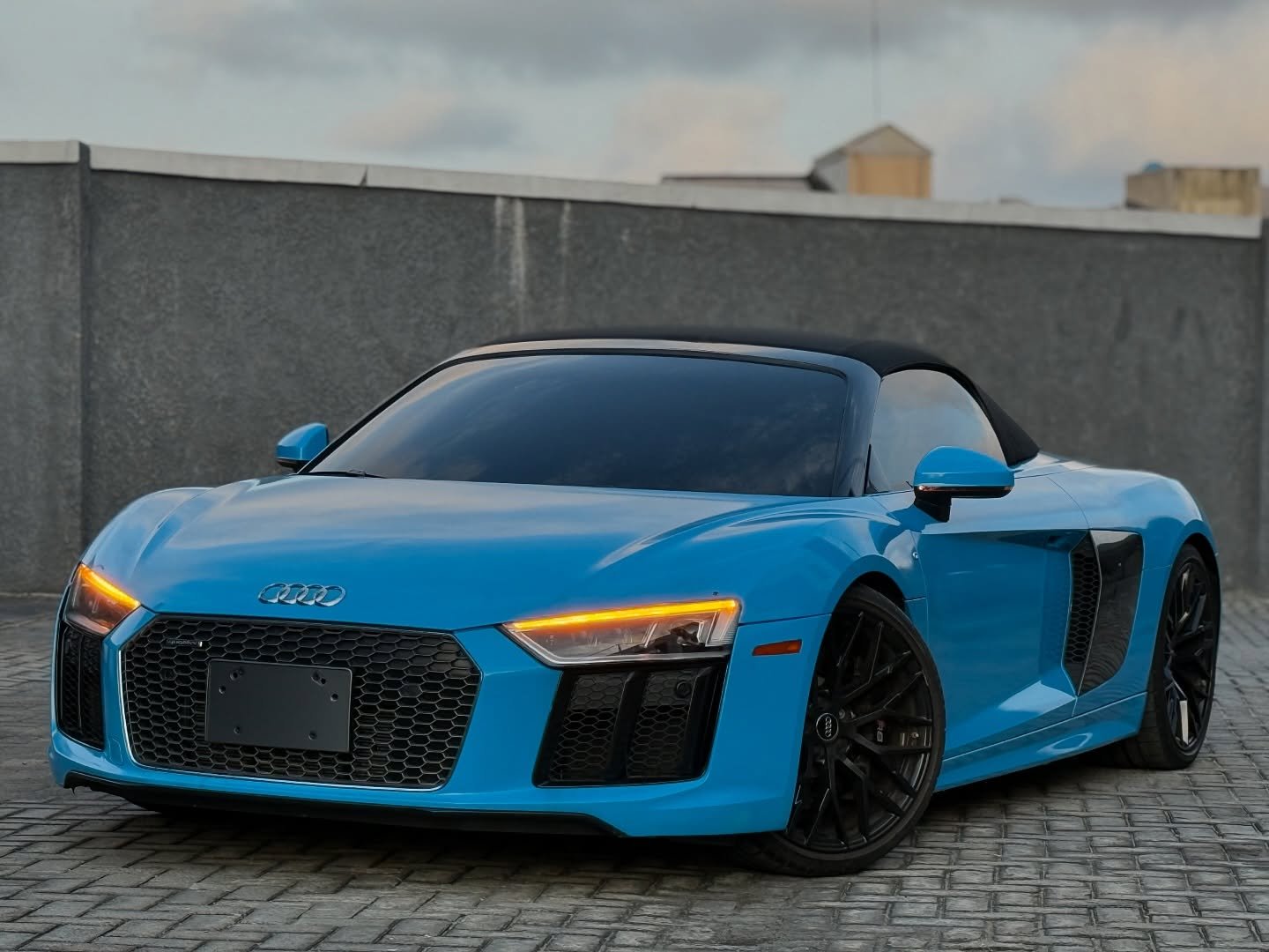 Audi R8 V10 Convertible 2017 Model