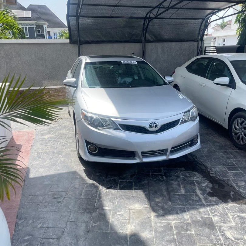 2014 Toyota Camry SE
