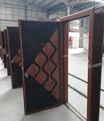 Hycenthico Doors