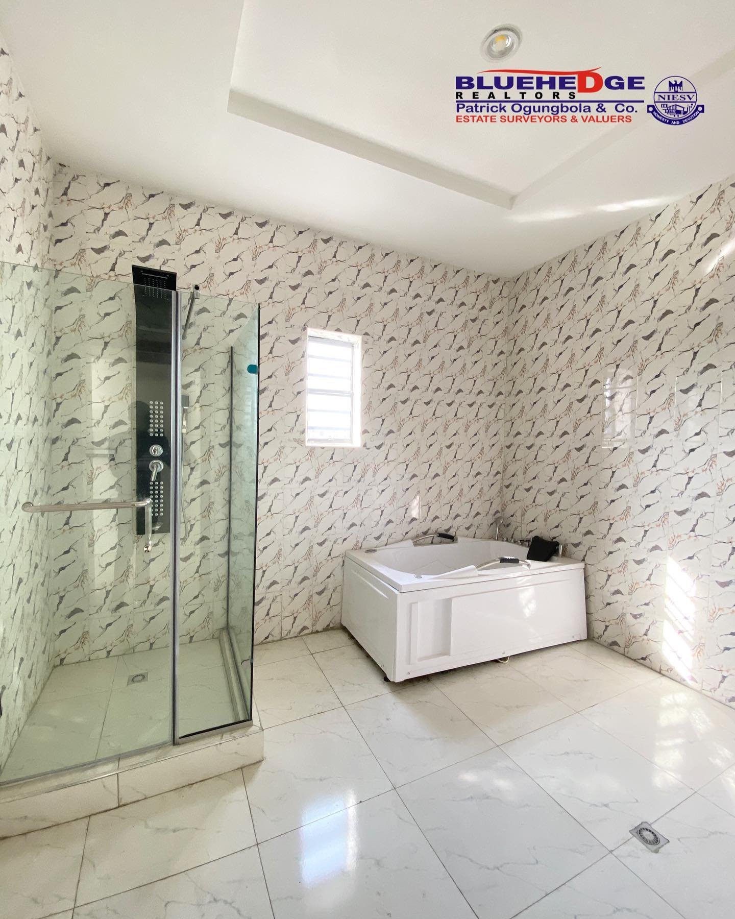 EXOTIC 4 BEDROOM DETACHED DUPLEX