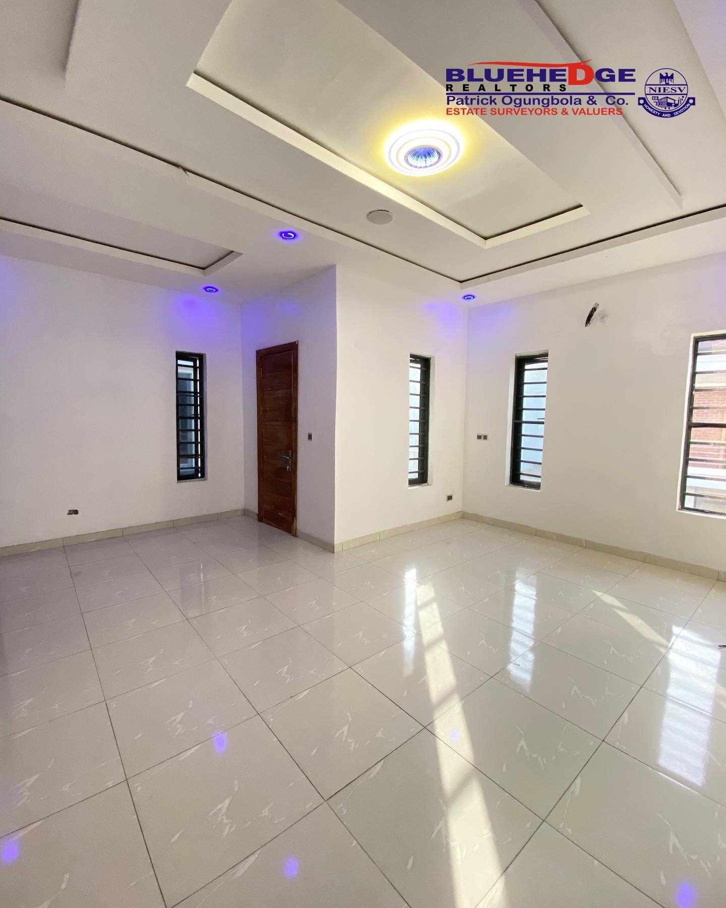 4 BEDROOM DETACHED DUPLEX FOR