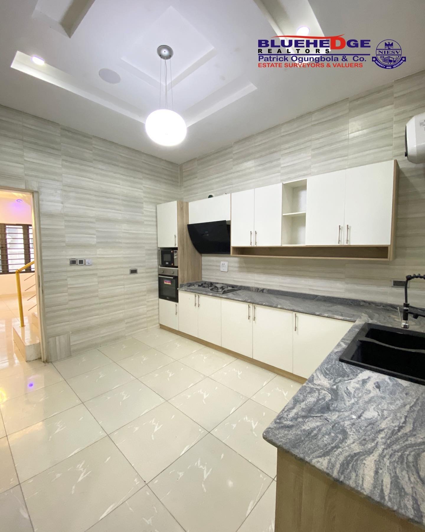 4 BEDROOM DETACHED DUPLEX FOR