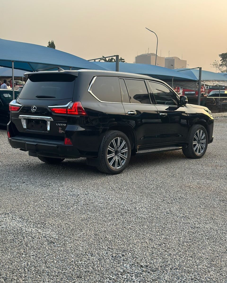 LEXUS LX 570 2017 MODEL IN BLACK EXTERIOR AND BLACK INTERIOR.