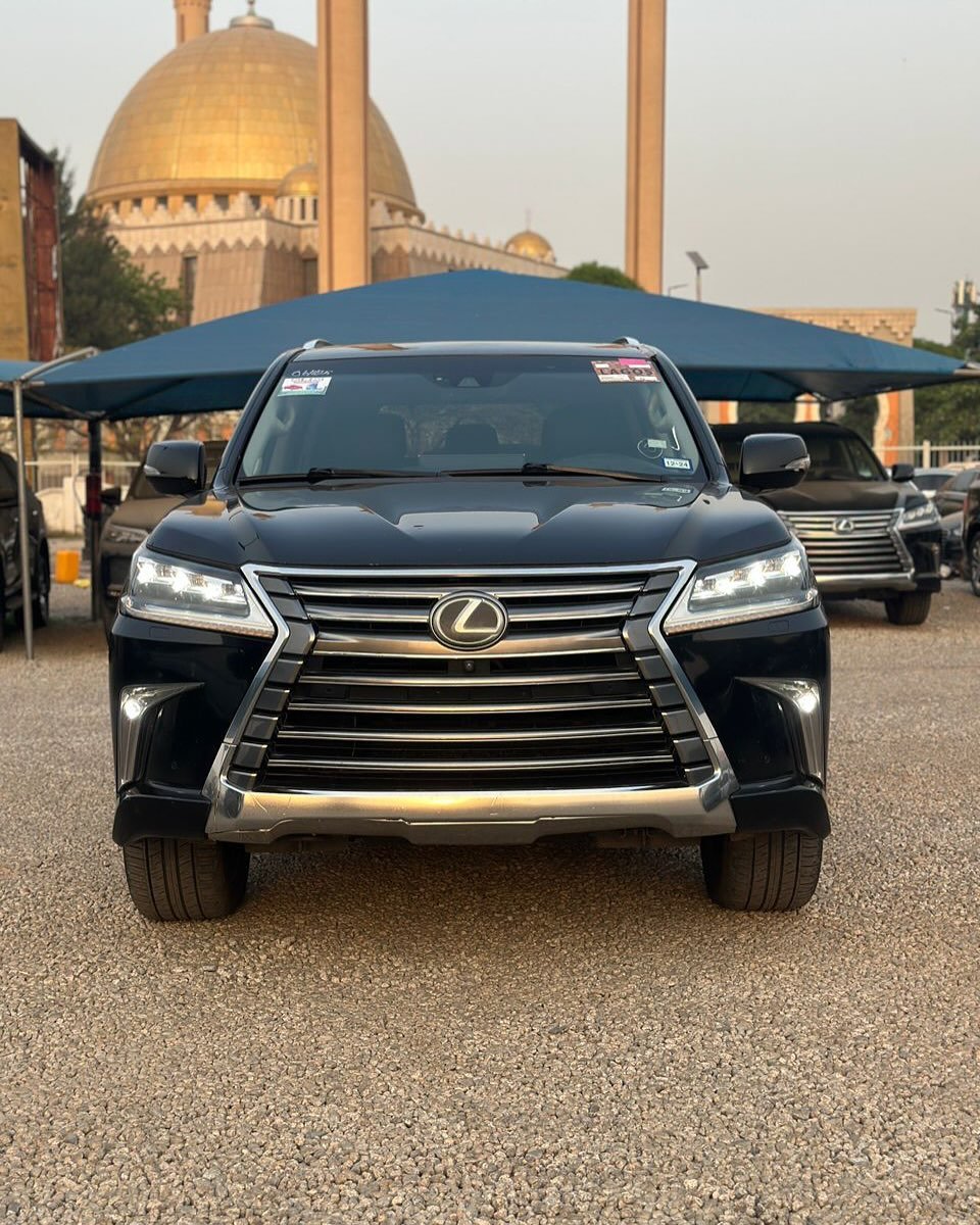 LEXUS LX 570 2017 MODEL IN BLACK EXTERIOR AND BLACK INTERIOR.