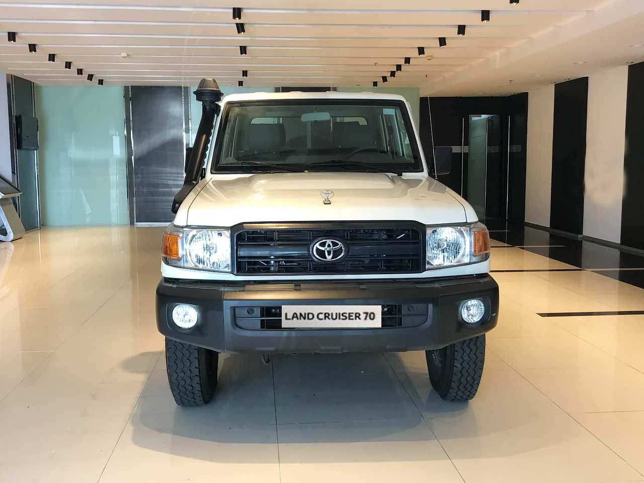 Toyota Land Cruiser 70