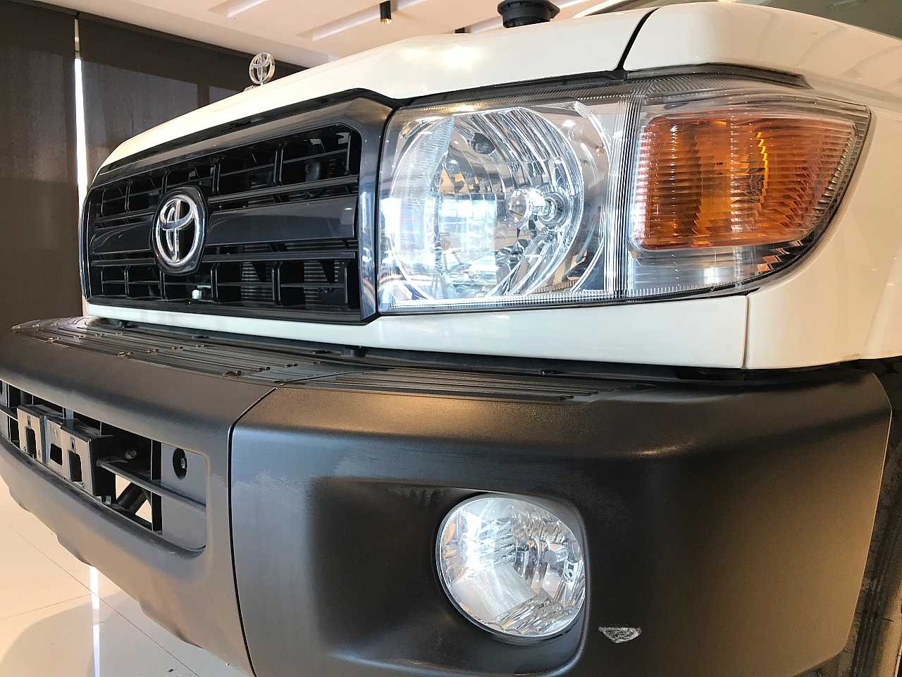 Toyota Land Cruiser 70