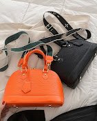 Cyndi_bags