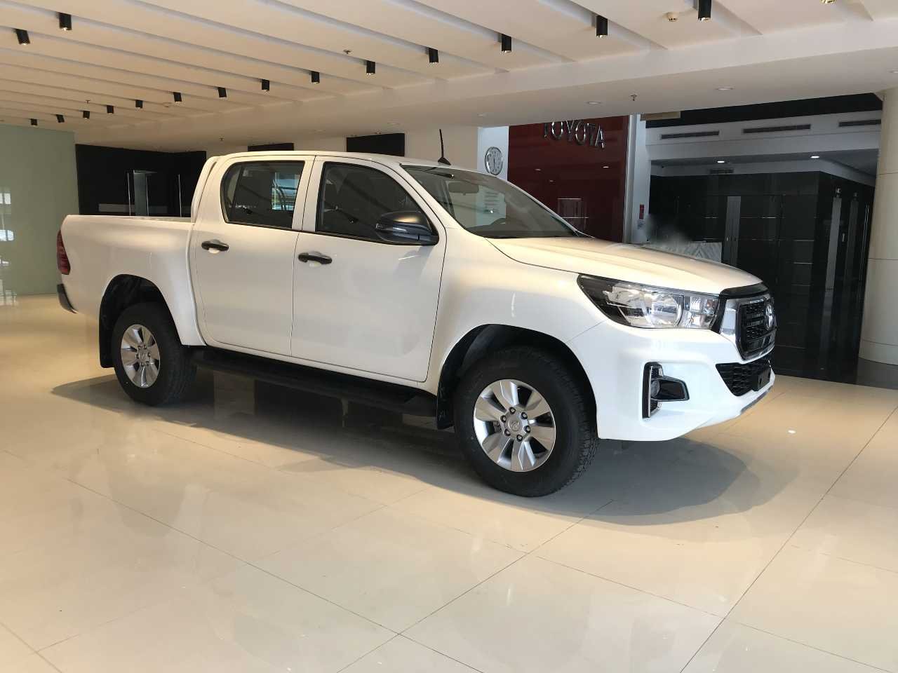 Toyota Hilux, 2016