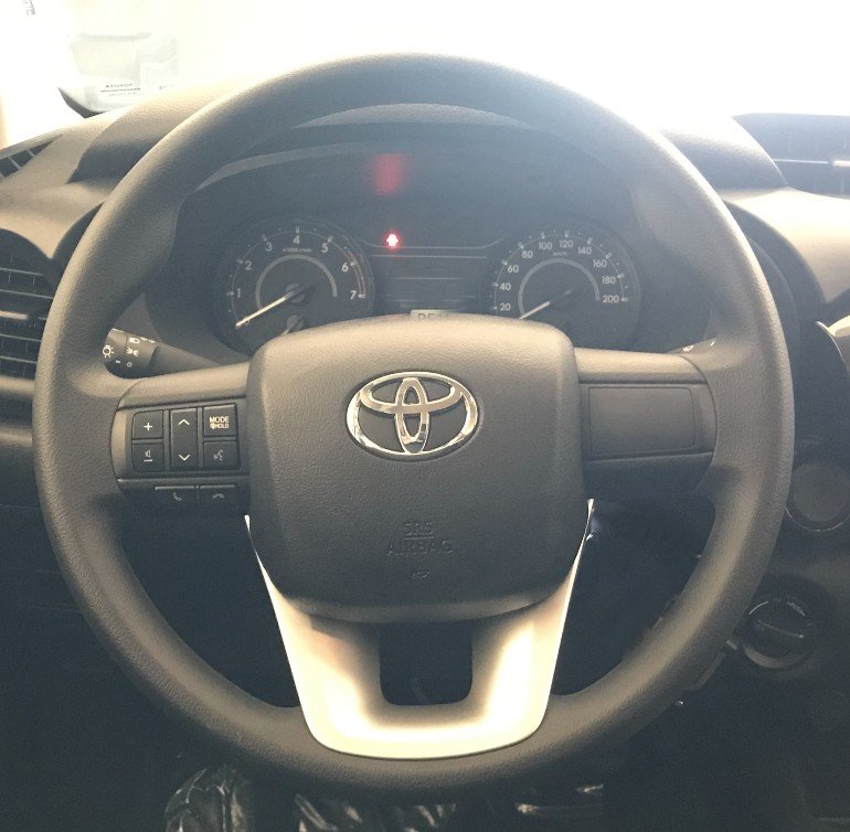 Toyota Hilux, 2016